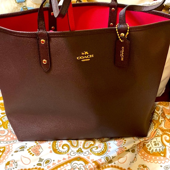 COACH REVERS-ABLE 2 WAY SHOULDER BAG W/ WRISTLER/MAKEUP CASE PRELOVED - Picture 4 of 10